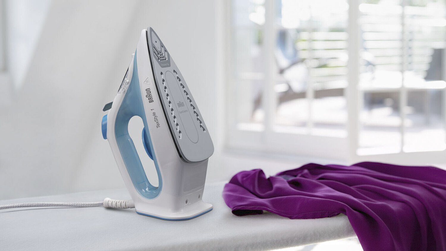 Утюг Braun SI 1050 BL, 2000 Вт, подошва SuperCeramic, самоочистка